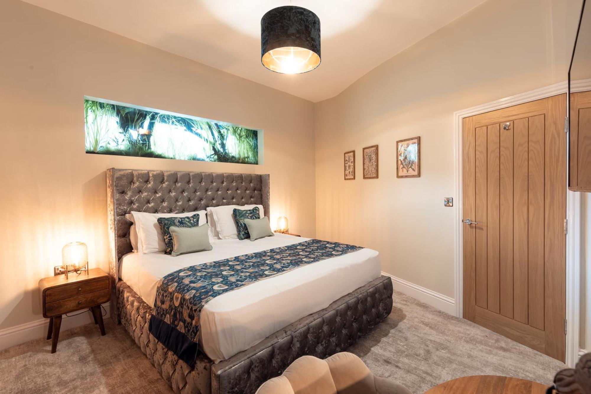 וויטבי The Resolution Hotel מראה חיצוני תמונה