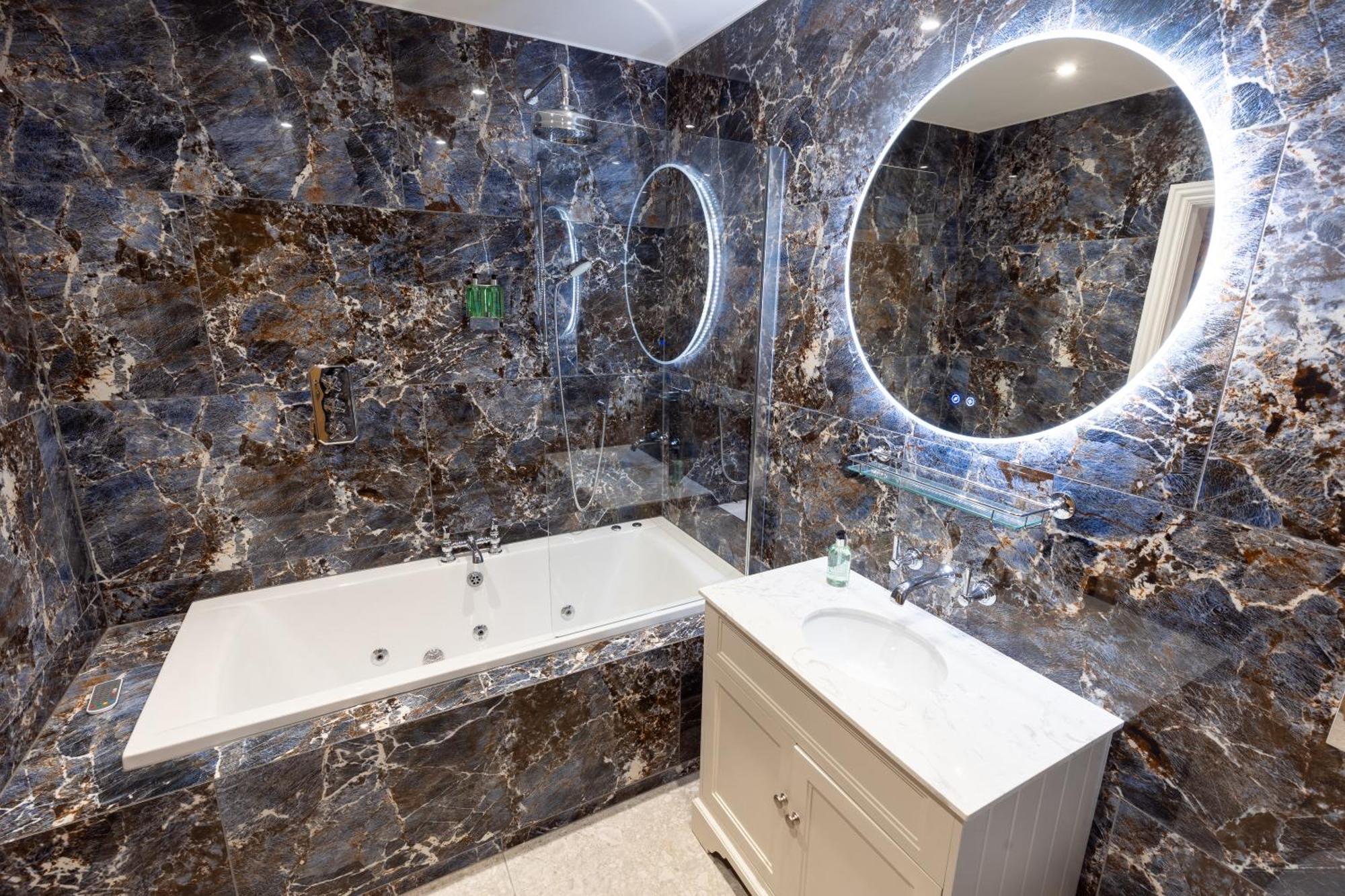 וויטבי The Resolution Hotel מראה חיצוני תמונה