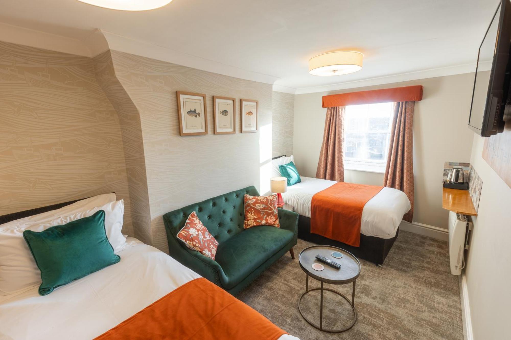 וויטבי The Resolution Hotel מראה חיצוני תמונה